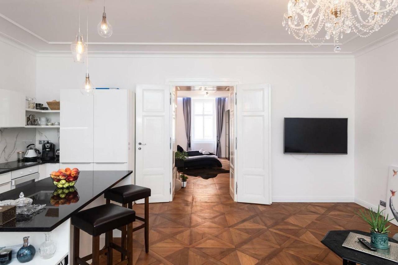 Arch Iii At Wenceslas Apartamento *
